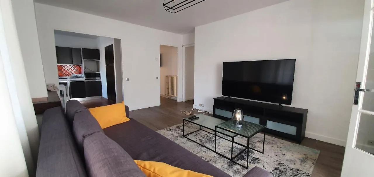Villa Chaleureuse: Appartement Indépendant avec Wi-Fi et Parking Sanary-sur-Mer Apartment