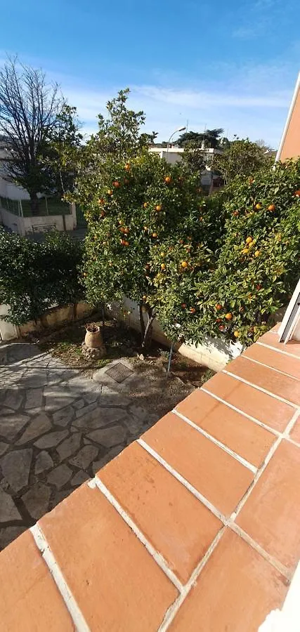 Apartment Villa Chaleureuse: Appartement Indépendant avec Wi-Fi et Parking Sanary-sur-Mer France